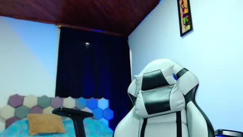 Sebastian online show from December 19, 5:29 am