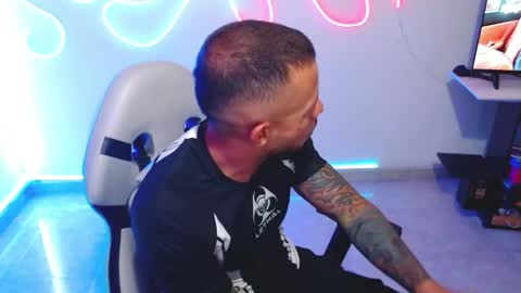 Sebastian online show from November 9, 9:24 pm