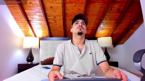 Sebastian Berne online show from March 1, 8:10 pm