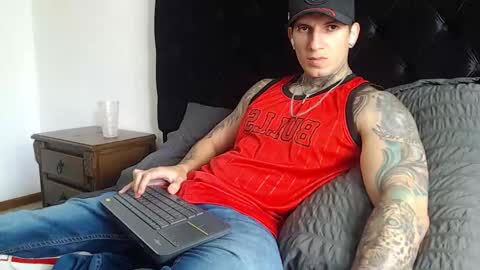 Sebastian online show from January 6, 6:33 pm