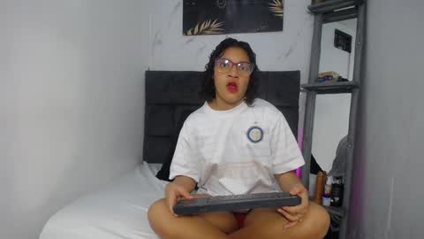 sebastian n alinson online show from December 3, 8:39 pm