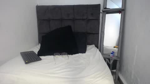 sebastian n alinson online show from December 7, 12:08 am