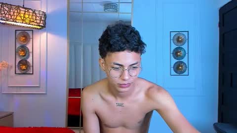 sebastiandejesussandoval75 online show from December 3, 2:08 am