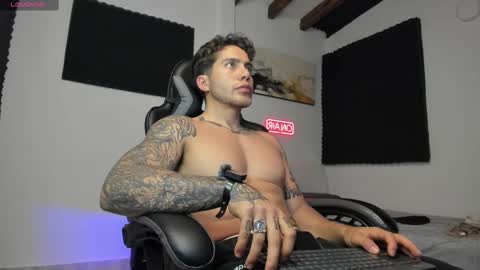 Snapshot of sebastianortizm chatting on September 27, 11:54 pm Lucian Sinclair online show from September 27, 11:54 pm