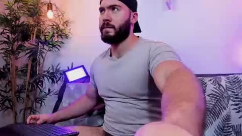 Snapshot of sebastianvilla__ chatting on June 24, 11:04 pm Instagram jeanpaulfit online show from June 24, 11:04 pm