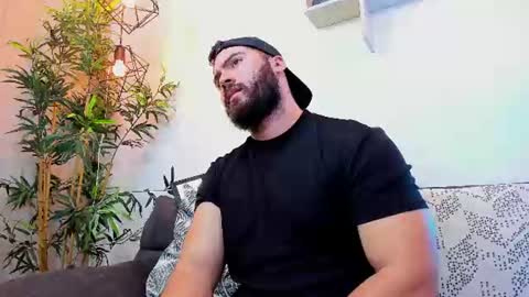 Snapshot of sebastianvilla__ chatting on July 5, 8:27 pm Instagram jeanpaulfit online show from July 5, 8:27 pm
