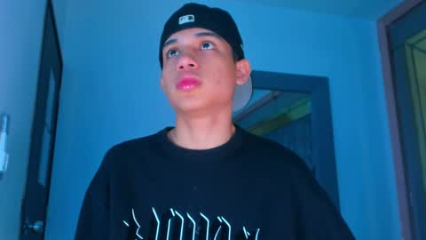 Sebastian online show from November 30, 8:24 pm