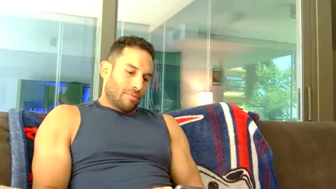 Sebastian Royce online show from June 9, 6:08 pm