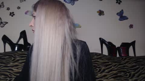 Emily online show from March 31, 8:31 pm