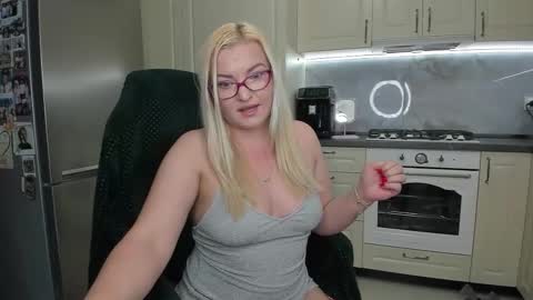 Ame online show from March 15, 11:38 am