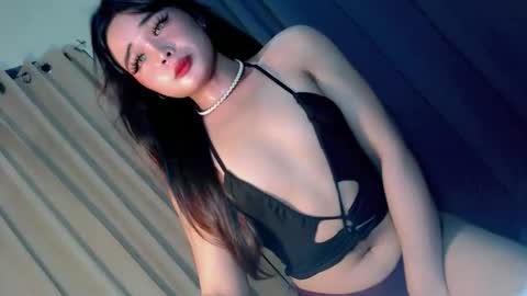 kwen online show from October 9, 1:20 pm