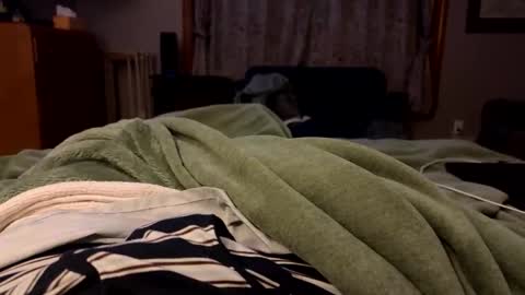 Snapshot of secretagent17 chatting on April 14, 5:57 am secretagent17 online show from April 14, 5:57 am