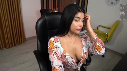 secretary_bj online show from December 3, 8:06 pm