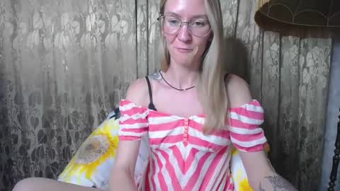 Snapshot of secretcandy222 chatting on January 24, 11:04 am secretcandy222 online show from January 24, 11:04 am