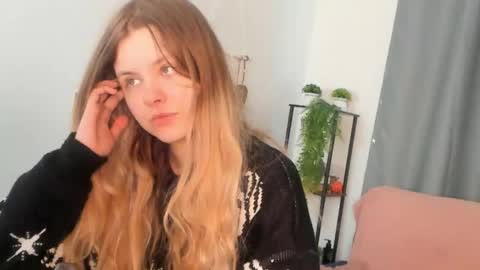 secrettier online show from April 2, 5:27 am