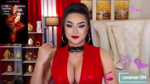 Snapshot of seducinglinda chatting on February 1, 6:50 pm seducinglinda online show from February 1, 6:50 pm