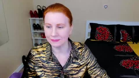 seductive_foxy_ online show from April 16, 12:06 pm