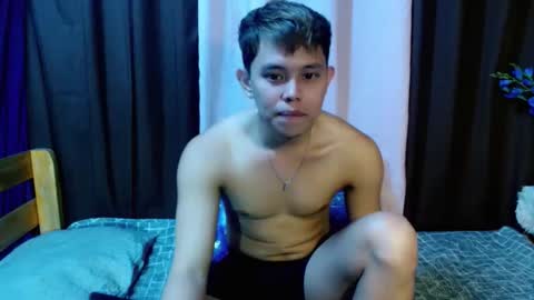 Max online show from April 30, 6:58 pm
