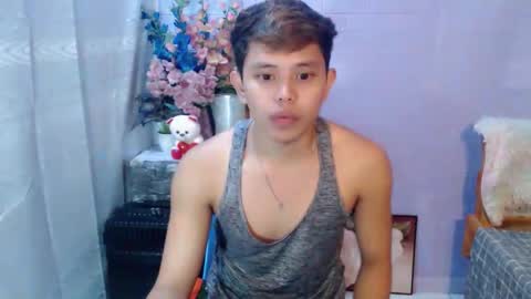 Max online show from May 15, 11:56 pm