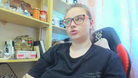 seductive_she_wolf online show from June 3, 3:09 am
