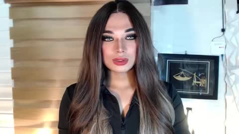 Deluxe online show from March 1, 3:21 am