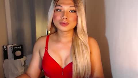 Deluxe online show from September 14, 4:39 pm