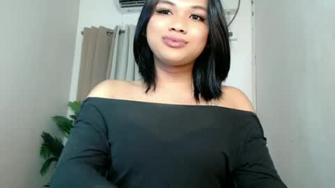 Deluxe online show from June 28, 6:52 am
