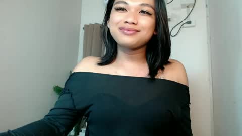 Deluxe online show from July 7, 4:22 pm
