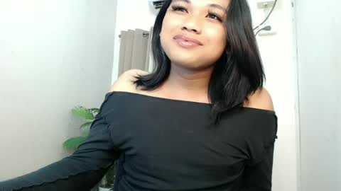 Deluxe online show from July 10, 5:48 pm