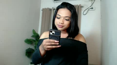 Deluxe online show from July 21, 7:38 pm