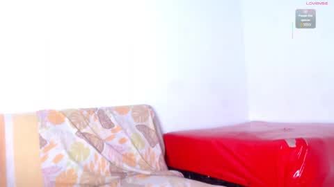 Snapshot of seductivespellvagina80 chatting on May 26, 12:34 pm Estefany online show from May 26, 12:34 pm