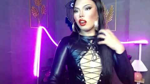 cassie online show from October 20, 12:05 pm