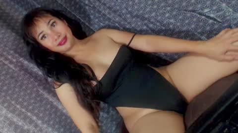 Snapshot of seductresstsjulia chatting on April 13, 3:45 am Julia Starlette online show from April 13, 3:45 am