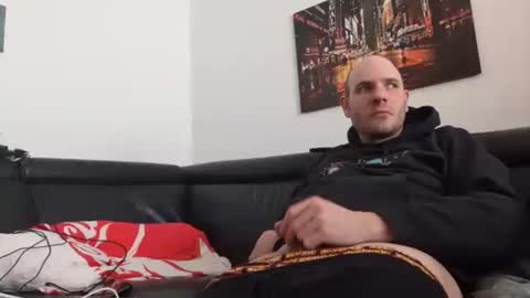 Snapshot of seeebi chatting on March 8, 9:13 am Sebastian online show from March 8, 9:13 am