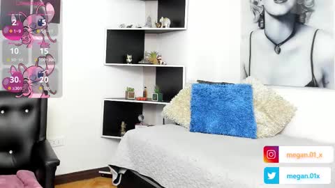 seelena_f online show from December 3, 10:35 am