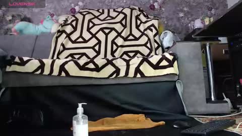 Snapshot of seexysweetie chatting on November 2, 10:06 am Angie online show from November 2, 10:06 am