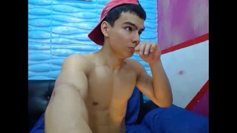 Snapshot of seigfried0 chatting on February 20, 11:32 pm Seigfried online show from February 20, 11:32 pm