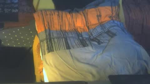 Snapshot of seigneurdc09 chatting on October 6, 8:34 am seigneurdc09 online show from October 6, 8:34 am