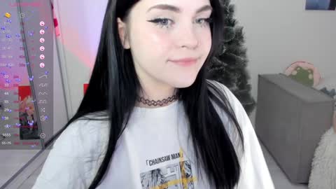 Snapshot of selena___cute chatting on December 23, 5:17 am Selena online show from December 23, 5:17 am