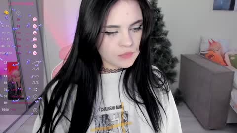 Snapshot of selena___cute chatting on January 2, 8:06 am Selena online show from January 2, 8:06 am