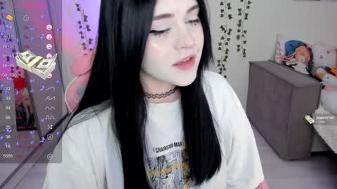 Snapshot of selena___cute chatting on January 20, 5:04 am Selena online show from January 20, 5:04 am