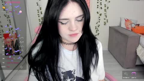 Snapshot of selena___cute chatting on January 28, 8:14 am Selena online show from January 28, 8:14 am