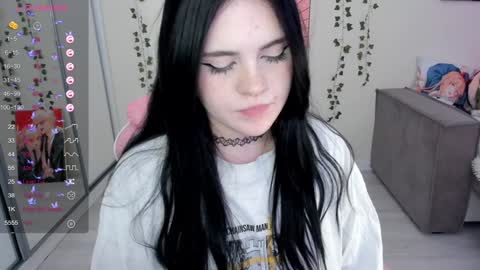 Snapshot of selena___cute chatting on February 3, 8:13 am Selena online show from February 3, 8:13 am