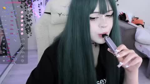 Snapshot of selena___cute chatting on September 24, 5:11 am Selena online show from September 24, 5:11 am