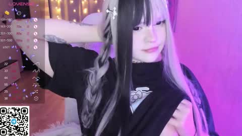 Snapshot of selena___cute chatting on February 7, 4:38 am Selena online show from February 7, 4:38 am