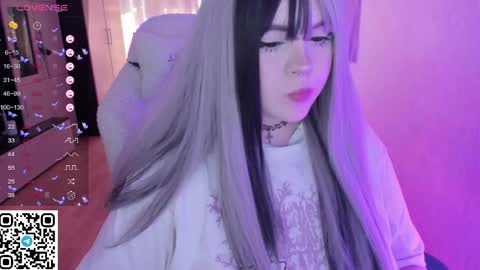 Selena  online show from April 11, 7:45 am