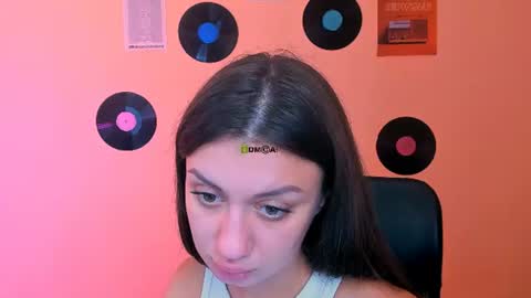 Snapshot of selena_crystal chatting on July 18, 9:02 am selena online show from July 18, 9:02 am