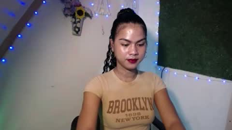 selena_fox2000 online show from May 21, 1:45 am