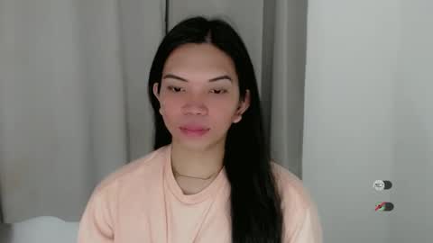 Snapshot of selena_fuckdoll chatting on December 21, 8:43 pm Selena online show from December 21, 8:43 pm