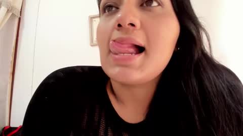 Karen online show from October 14, 3:46 pm